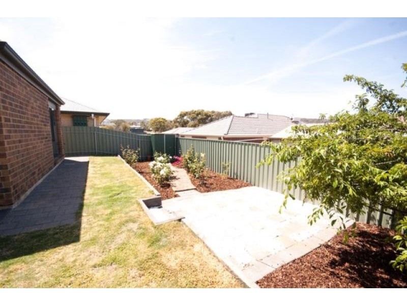 10 Taylors Road West, Aberfoyle Park SA 5159