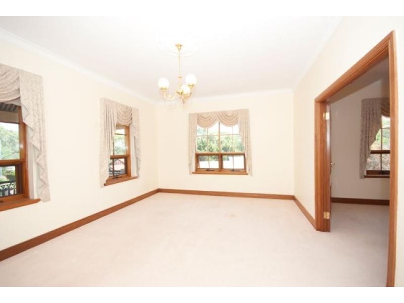 38 Dunalbyn Drive, Aberfoyle Park SA 5159
