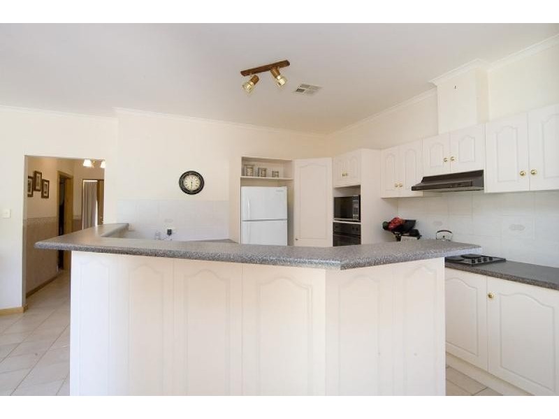 11 Corella Avenue, Chandlers Hill SA 5159
