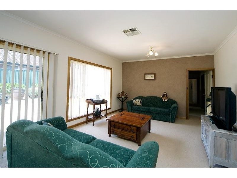 11 Corella Avenue, Chandlers Hill SA 5159