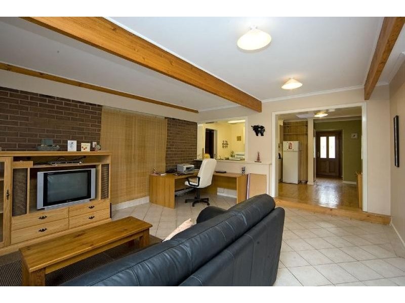 22 Alison Drive, Happy Valley SA 5159