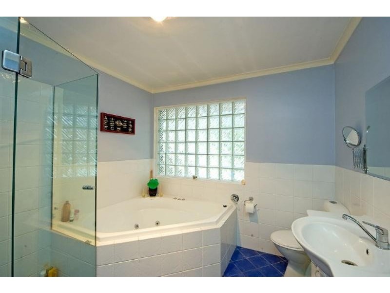 22 Alison Drive, Happy Valley SA 5159