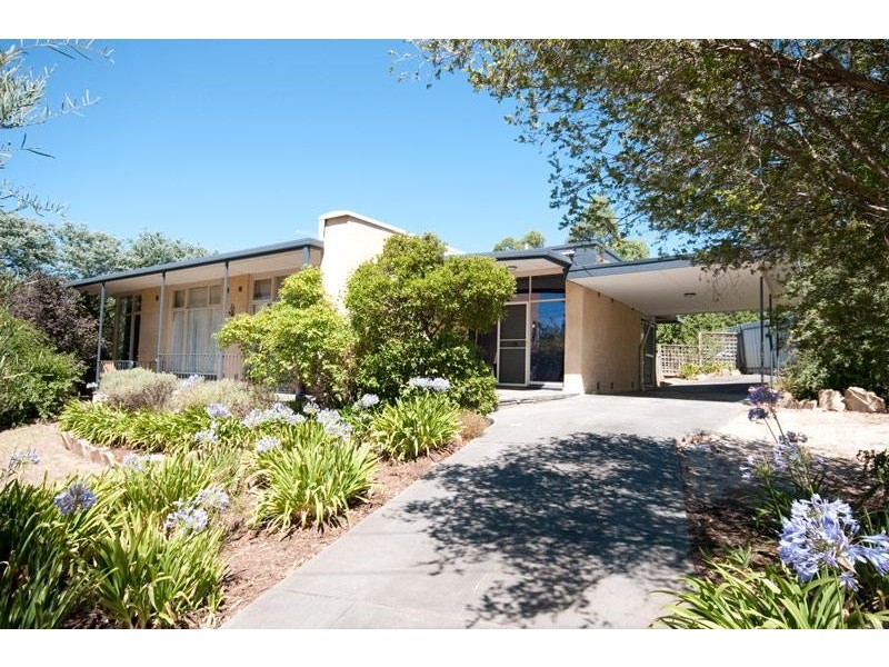 15 Shaftsbury Street, Eden Hills SA 5050