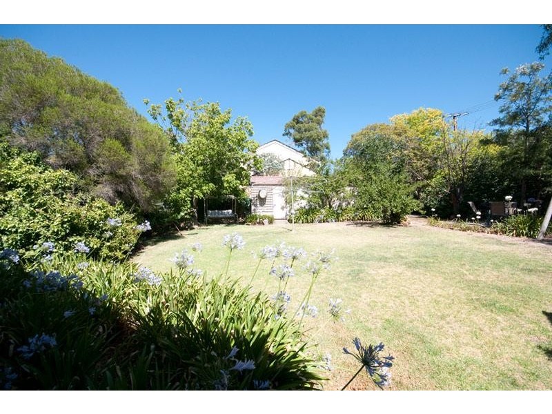 15 Shaftsbury Street, Eden Hills SA 5050