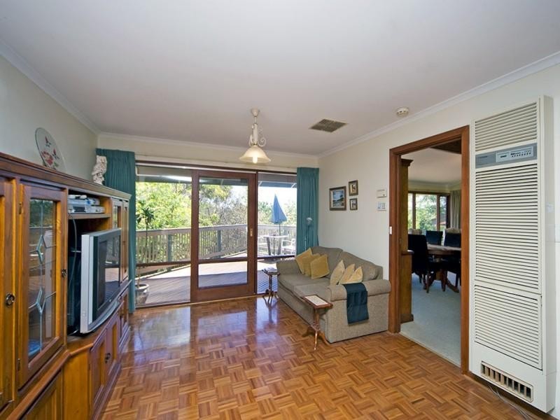 9 Crowsnest Court, Coromandel Valley SA 5051