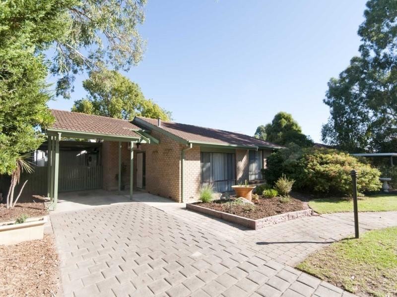34 Sunnymeade Drive, Aberfoyle Park SA 5159