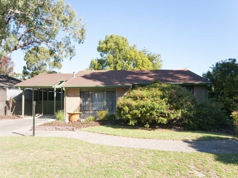 34 Sunnymeade Drive, Aberfoyle Park SA 5159