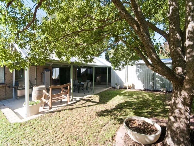 34 Sunnymeade Drive, Aberfoyle Park SA 5159