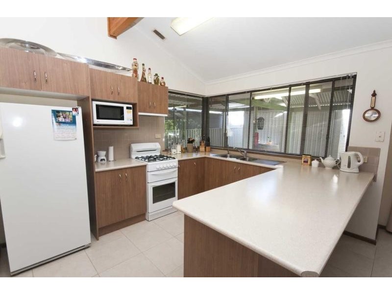 34 Sunnymeade Drive, Aberfoyle Park SA 5159