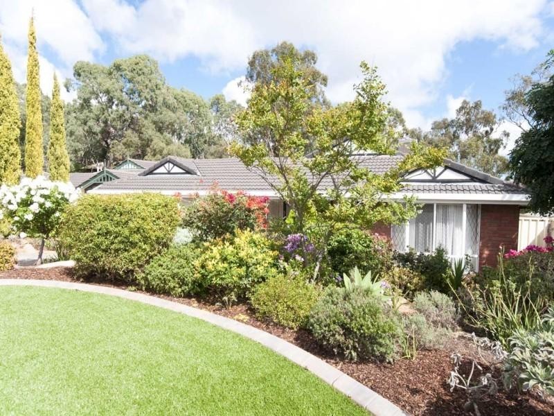 7 Nicholas Walk, Aberfoyle Park SA 5159