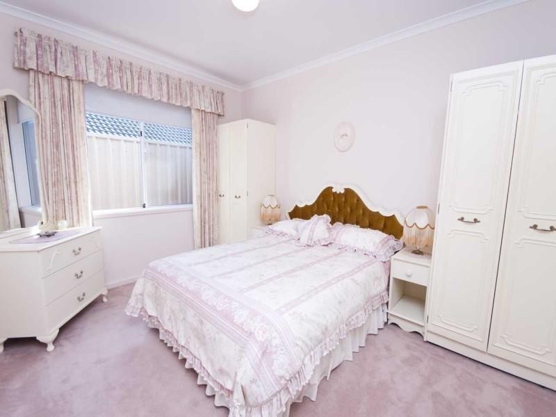 7 Nicholas Walk, Aberfoyle Park SA 5159