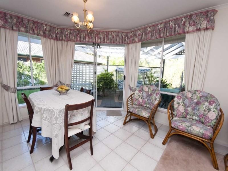 7 Nicholas Walk, Aberfoyle Park SA 5159