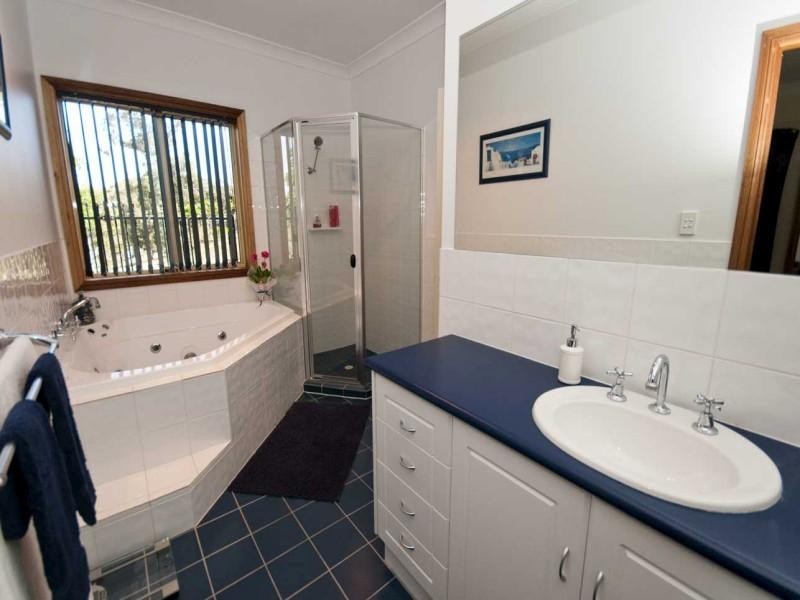 33 Craigburn Farm Cct, Craigburn Farm SA 5051