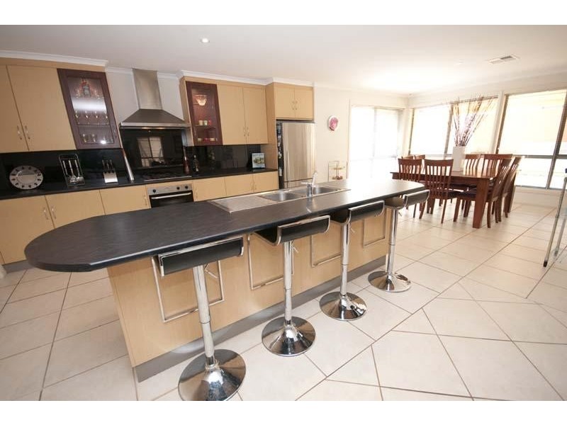 13 Coast View Court, Chandlers Hill SA 5159