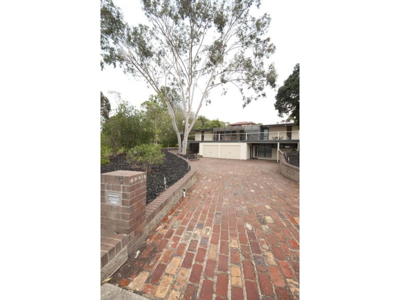 5 Holmes Court, Flagstaff Hill SA 5159