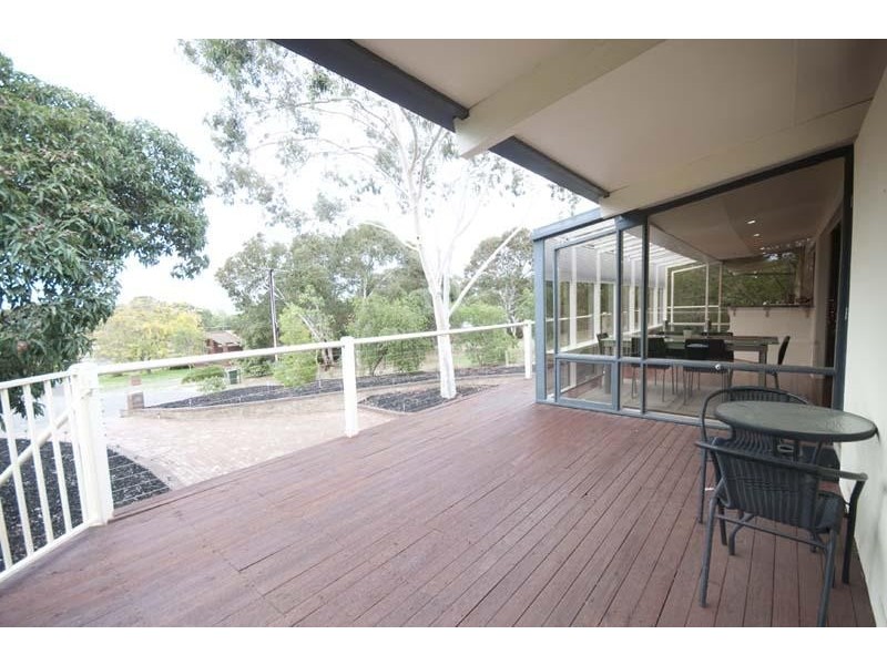 5 Holmes Court, Flagstaff Hill SA 5159