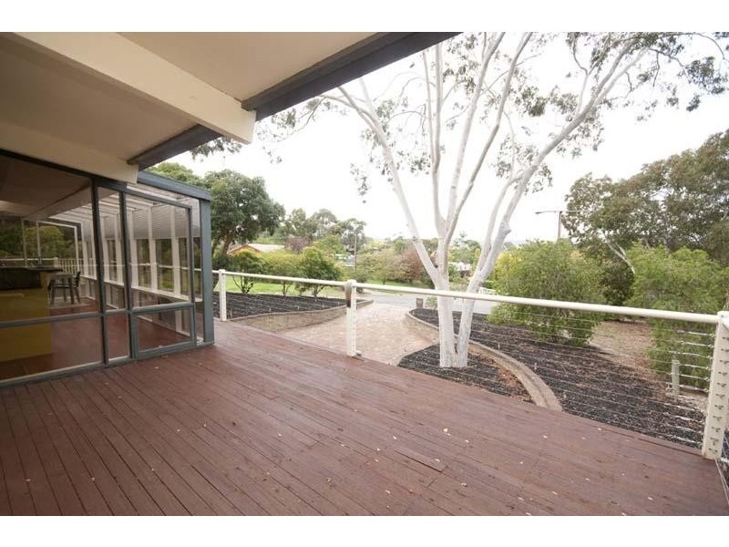 5 Holmes Court, Flagstaff Hill SA 5159