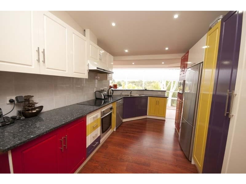 5 Holmes Court, Flagstaff Hill SA 5159