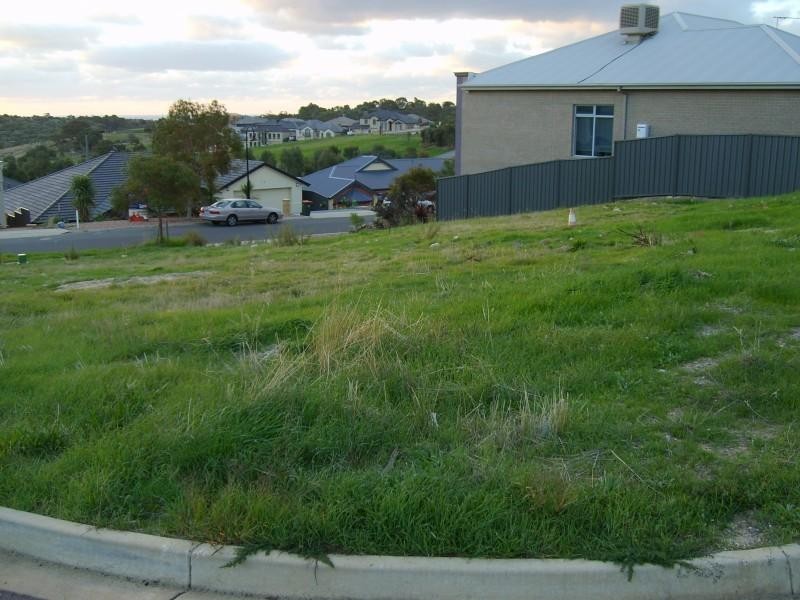 18 Evergreen Parade, Flagstaff Hill SA 5159