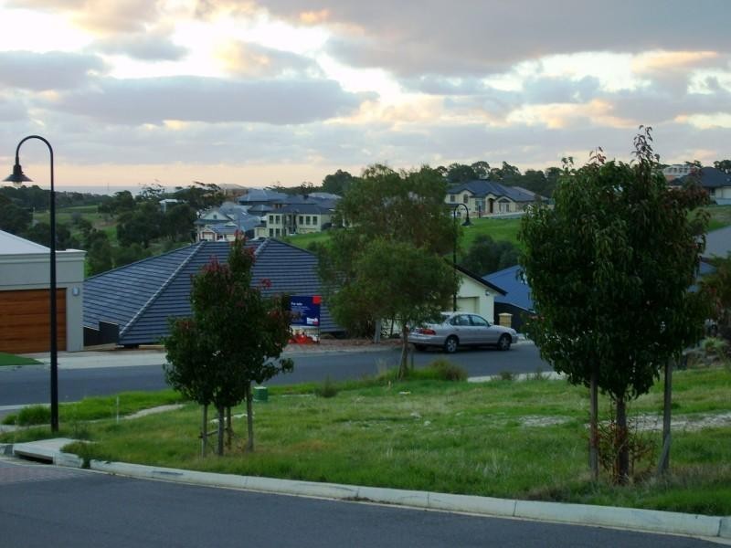 18 Evergreen Parade, Flagstaff Hill SA 5159