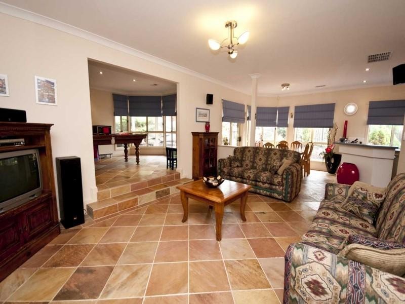 18 Sandalwood Crescent, Flagstaff Hill SA 5159