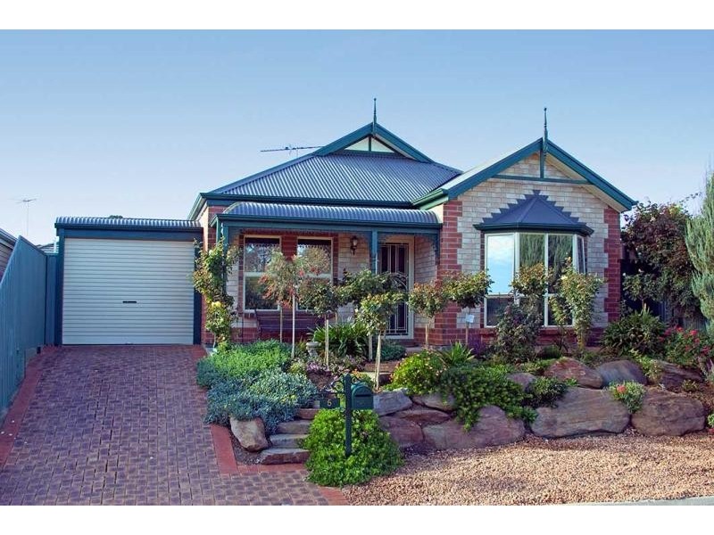 5 Tandana Court, Happy Valley SA 5159
