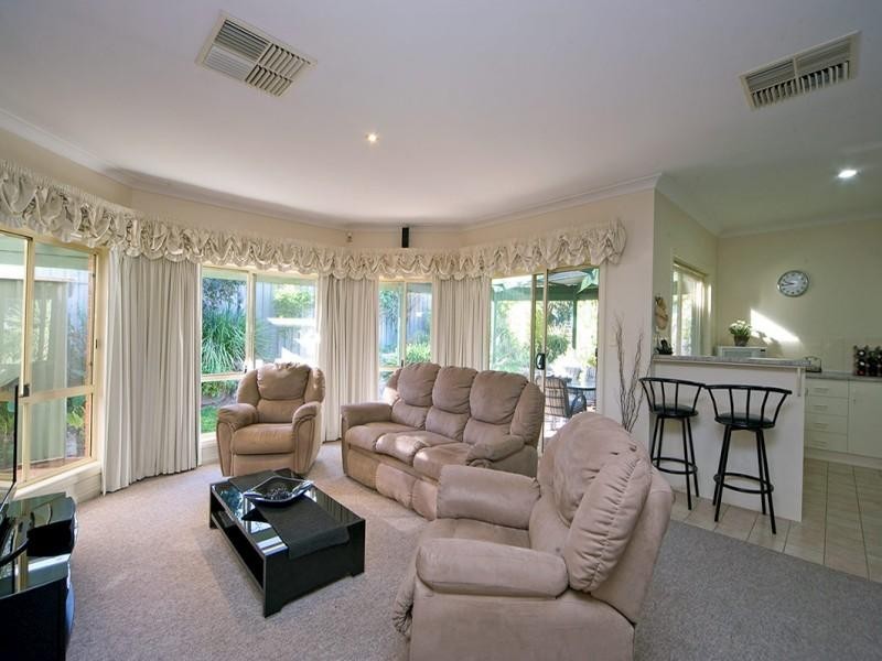 5 Tandana Court, Happy Valley SA 5159
