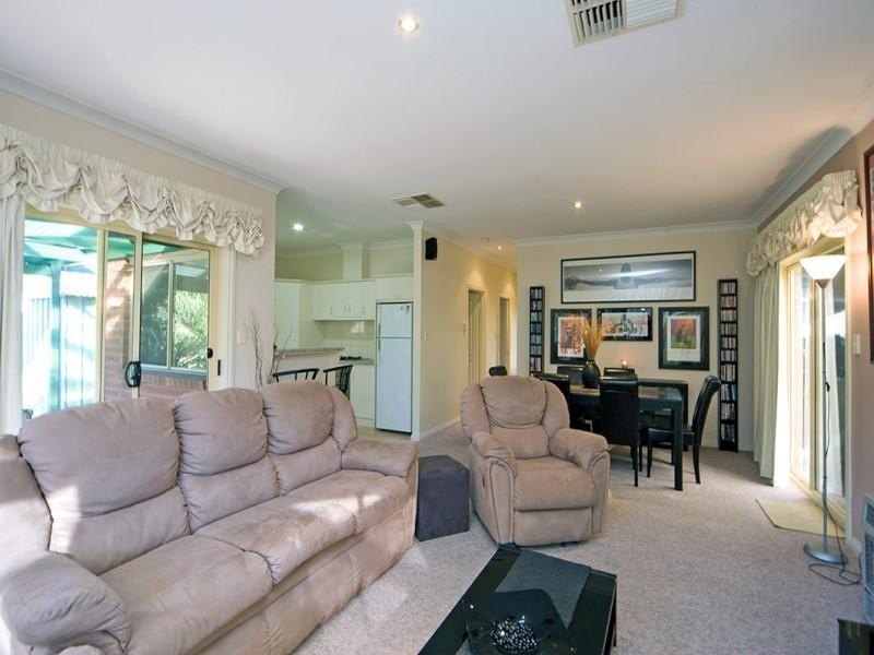 5 Tandana Court, Happy Valley SA 5159