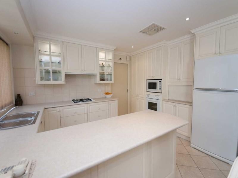 13 Newport Crescent, Aberfoyle Park SA 5159