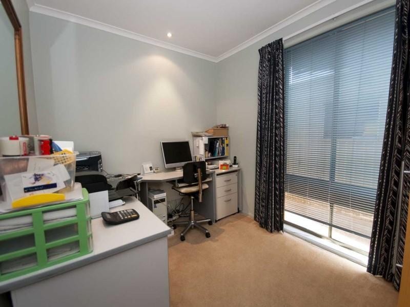 13 Newport Crescent, Aberfoyle Park SA 5159