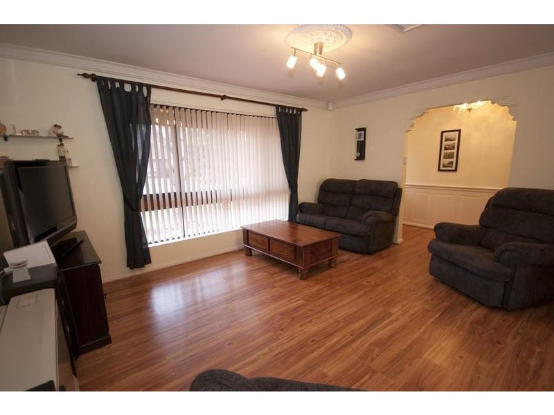 1 Heather Road, Happy Valley SA 5159