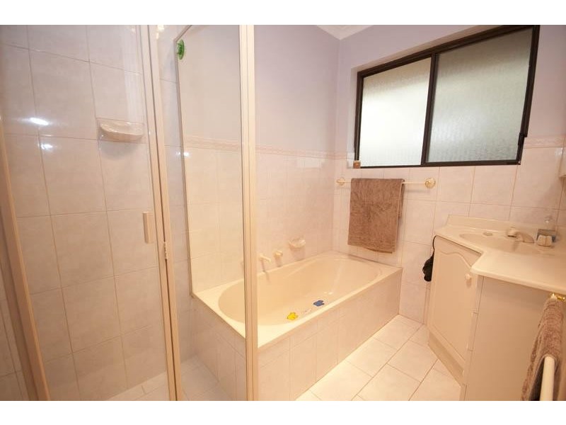 1 Heather Road, Happy Valley SA 5159