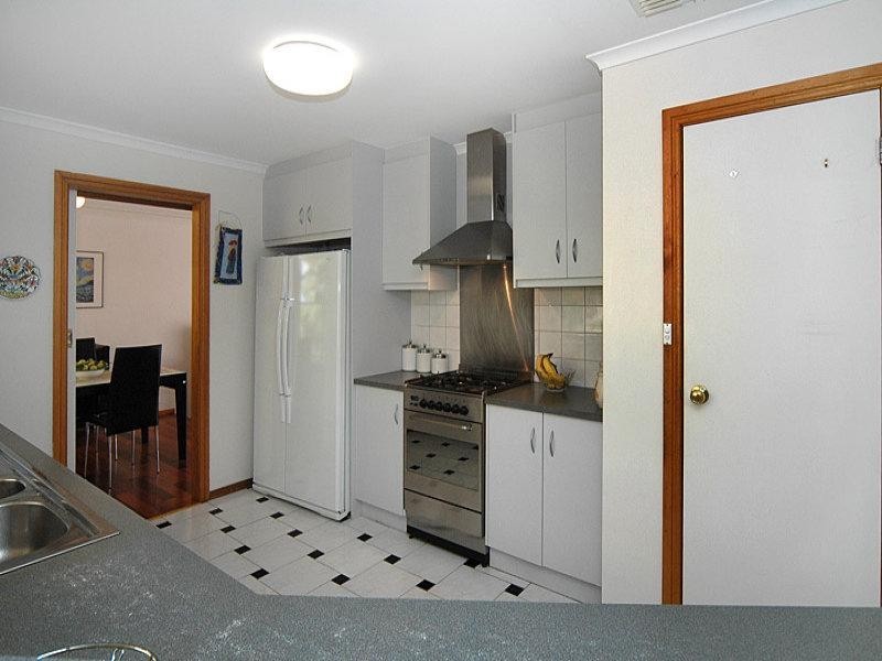 63 Daveys Road, Flagstaff Hill SA 5159
