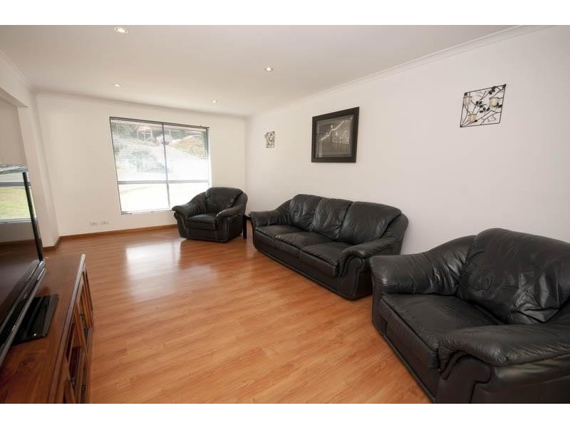 46 Torresan Crescent, Flagstaff Hill SA 5159
