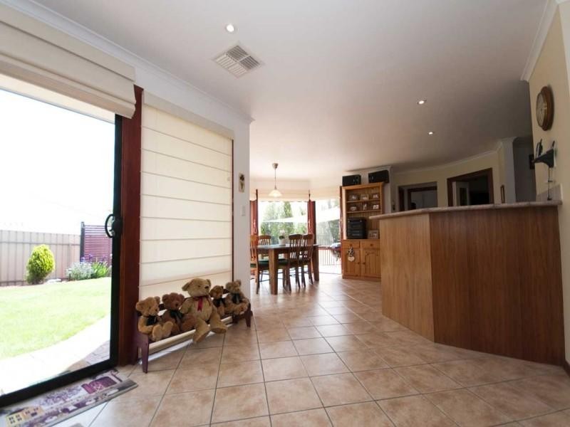 4 Gleneagles Road, Aberfoyle Park SA 5159