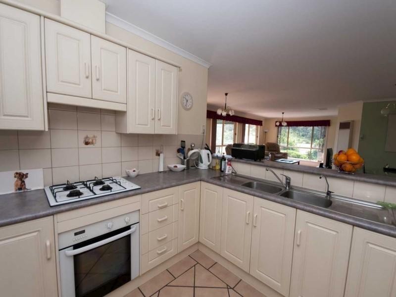 7 Gleneagles Road, Aberfoyle Park SA 5159