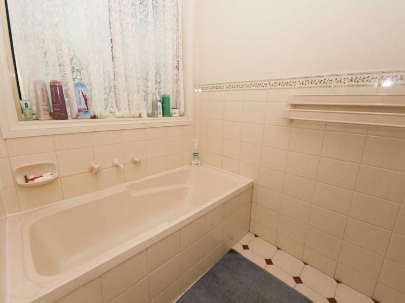 7 Gleneagles Road, Aberfoyle Park SA 5159