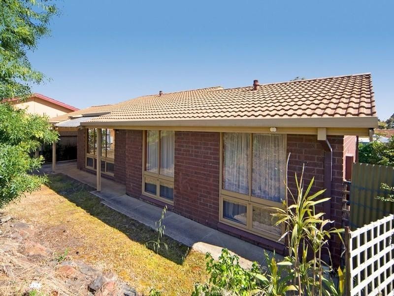 7 Serenade Cres, Aberfoyle Park SA 5159