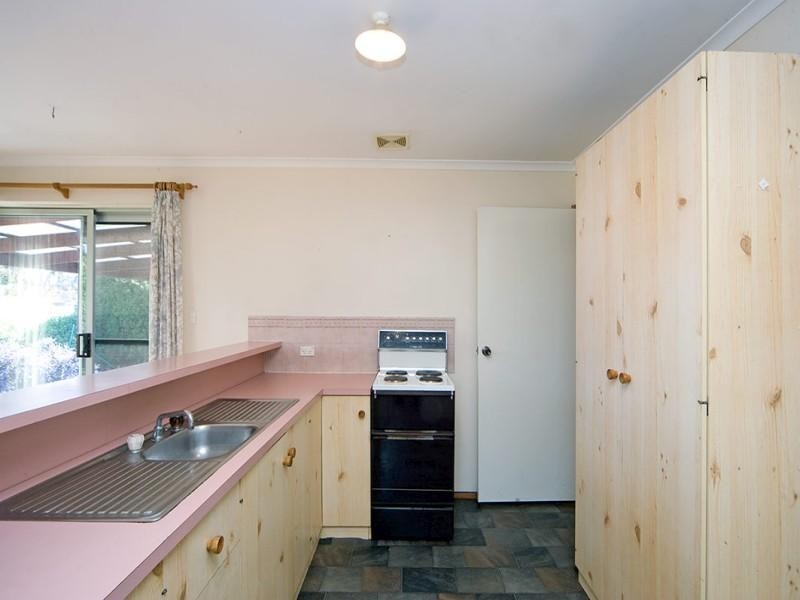 7 Serenade Cres, Aberfoyle Park SA 5159
