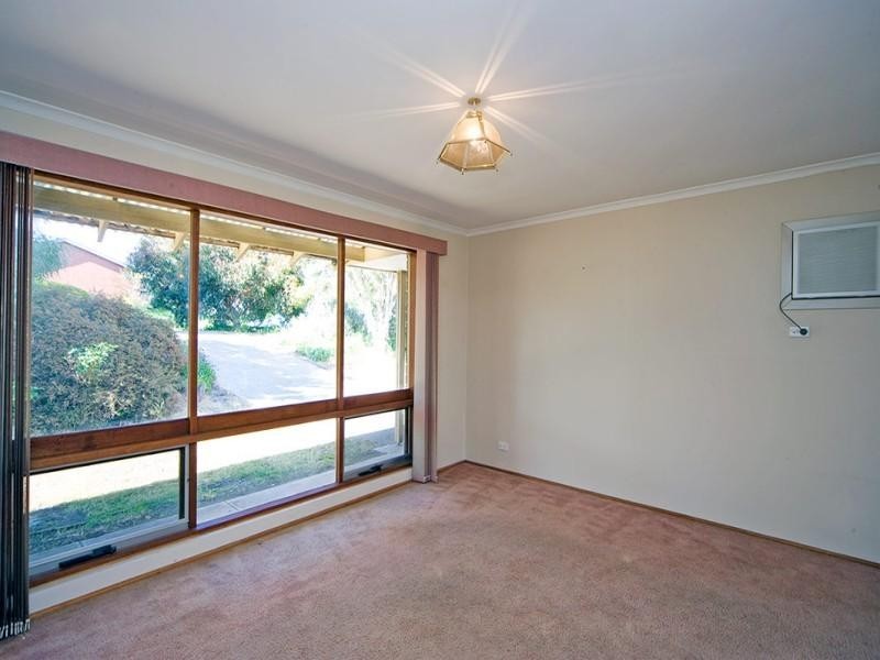 7 Serenade Cres, Aberfoyle Park SA 5159