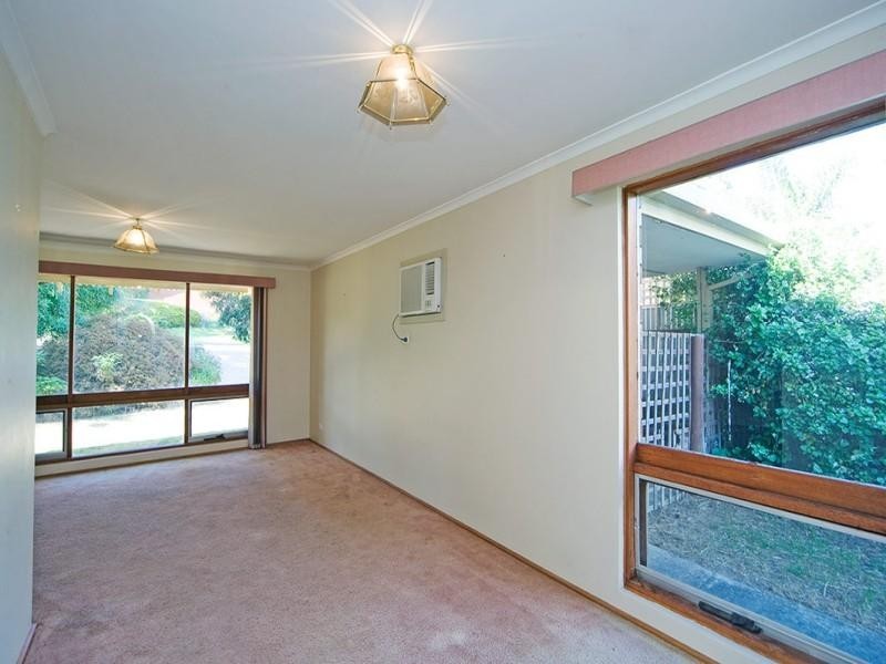 7 Serenade Cres, Aberfoyle Park SA 5159
