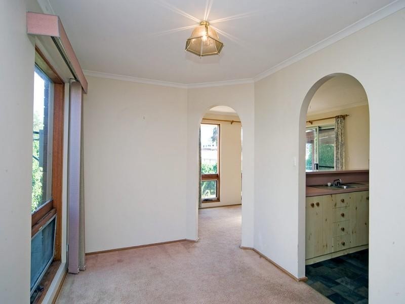 7 Serenade Cres, Aberfoyle Park SA 5159