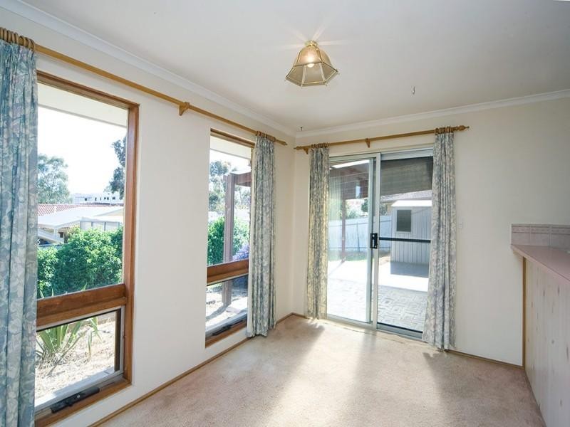 7 Serenade Cres, Aberfoyle Park SA 5159