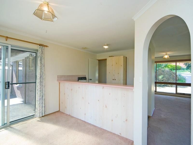 7 Serenade Cres, Aberfoyle Park SA 5159