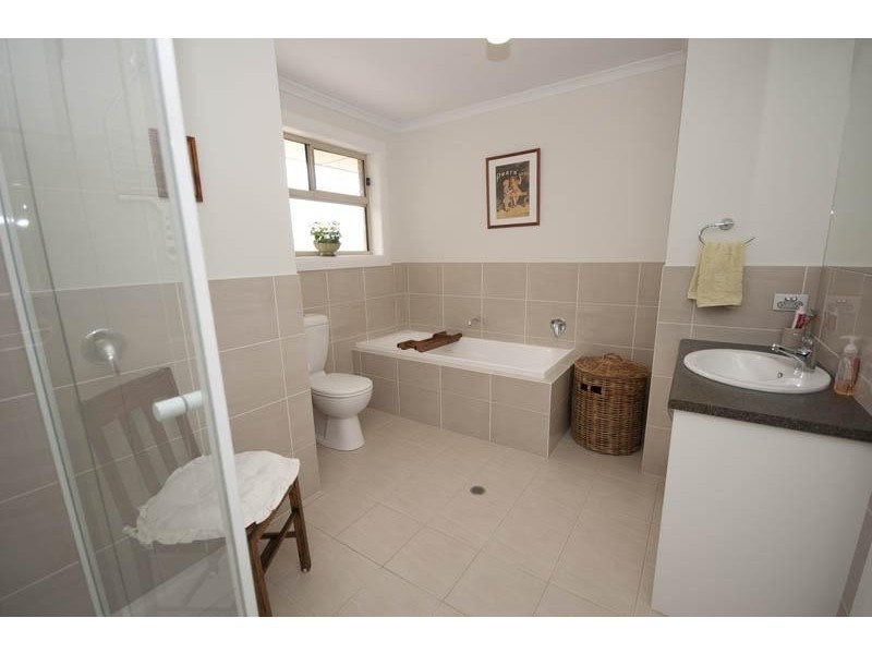 4 Beagle Street, Flagstaff Hill SA 5159