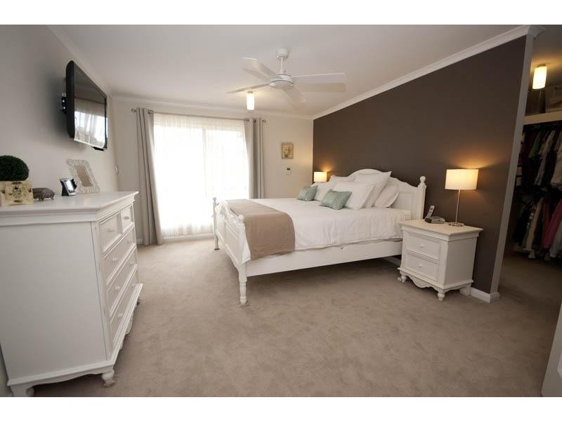 4 Beagle Street, Flagstaff Hill SA 5159