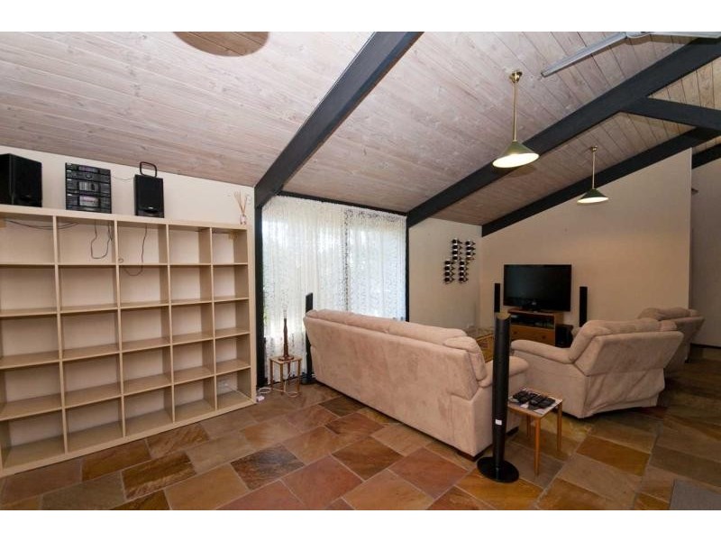 60 Oakridge Road, Aberfoyle Park SA 5159