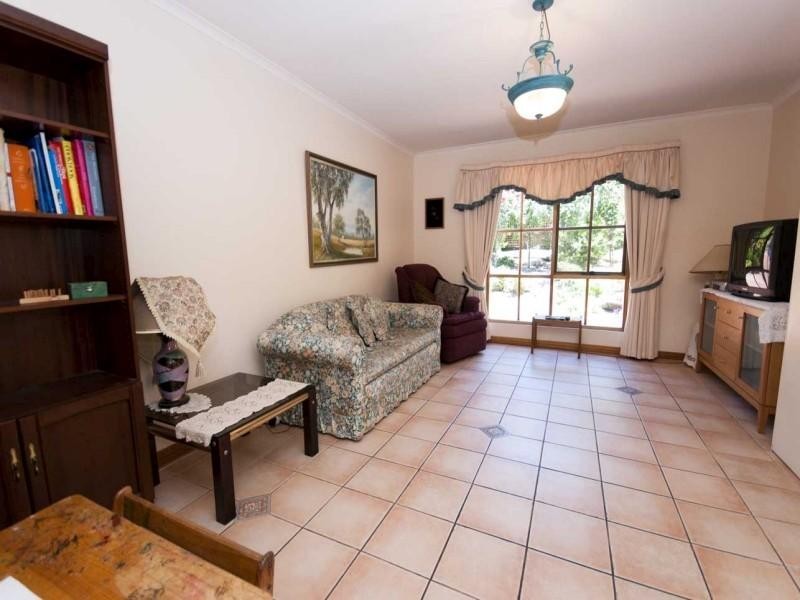 2 Kestral Walk, Flagstaff Hill SA 5159