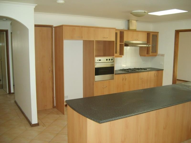 13 Pine Drive, Aberfoyle Park SA 5159