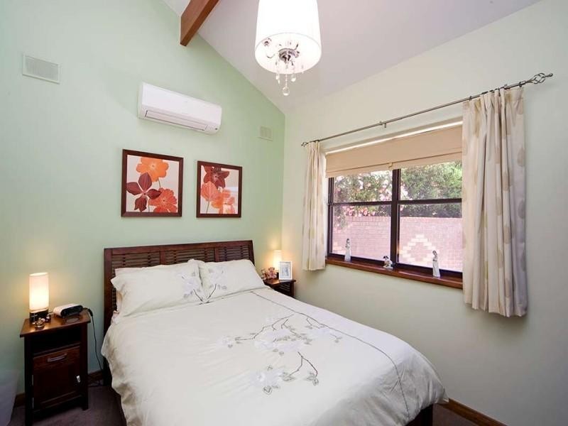 5 Seaview Drive, Happy Valley SA 5159